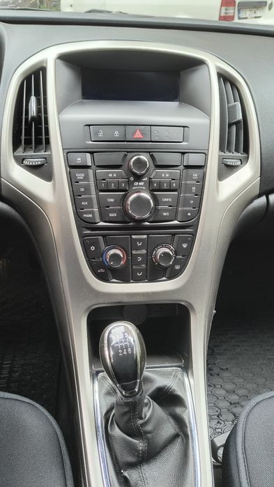 Opel Astra j 2010