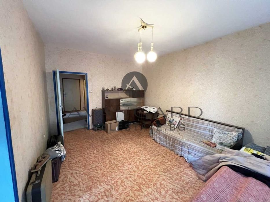 оф.23122 Тристаен с четири отделни стаи/ Белите брези