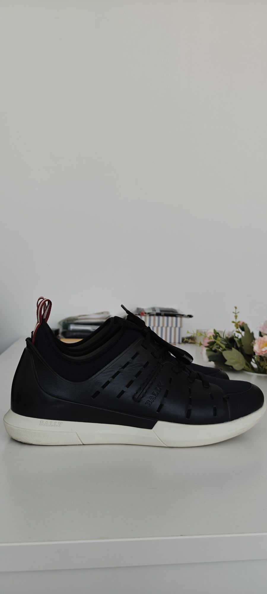Vând sneakers Bally size 8