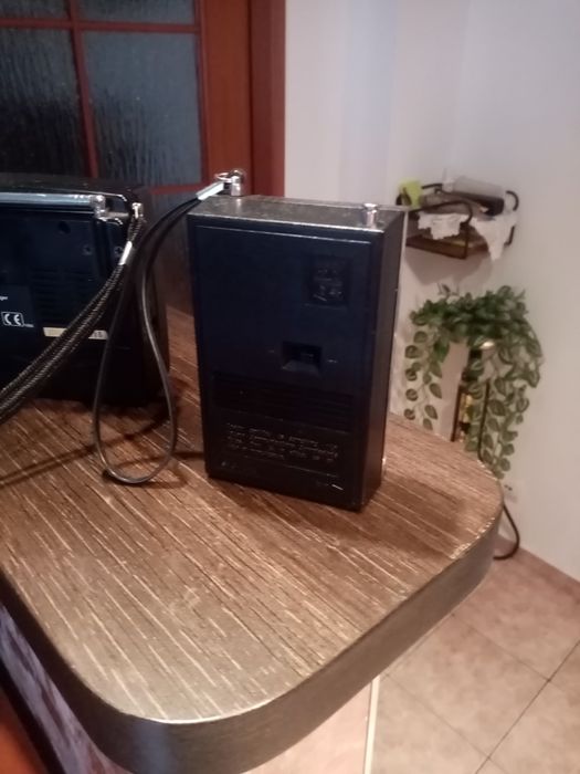 Vind radio 3 buc  sony universal  și digital