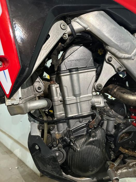 Vând honda crf 450