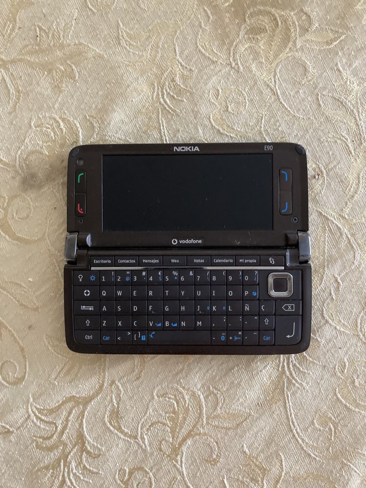 Nokia e90 comotator