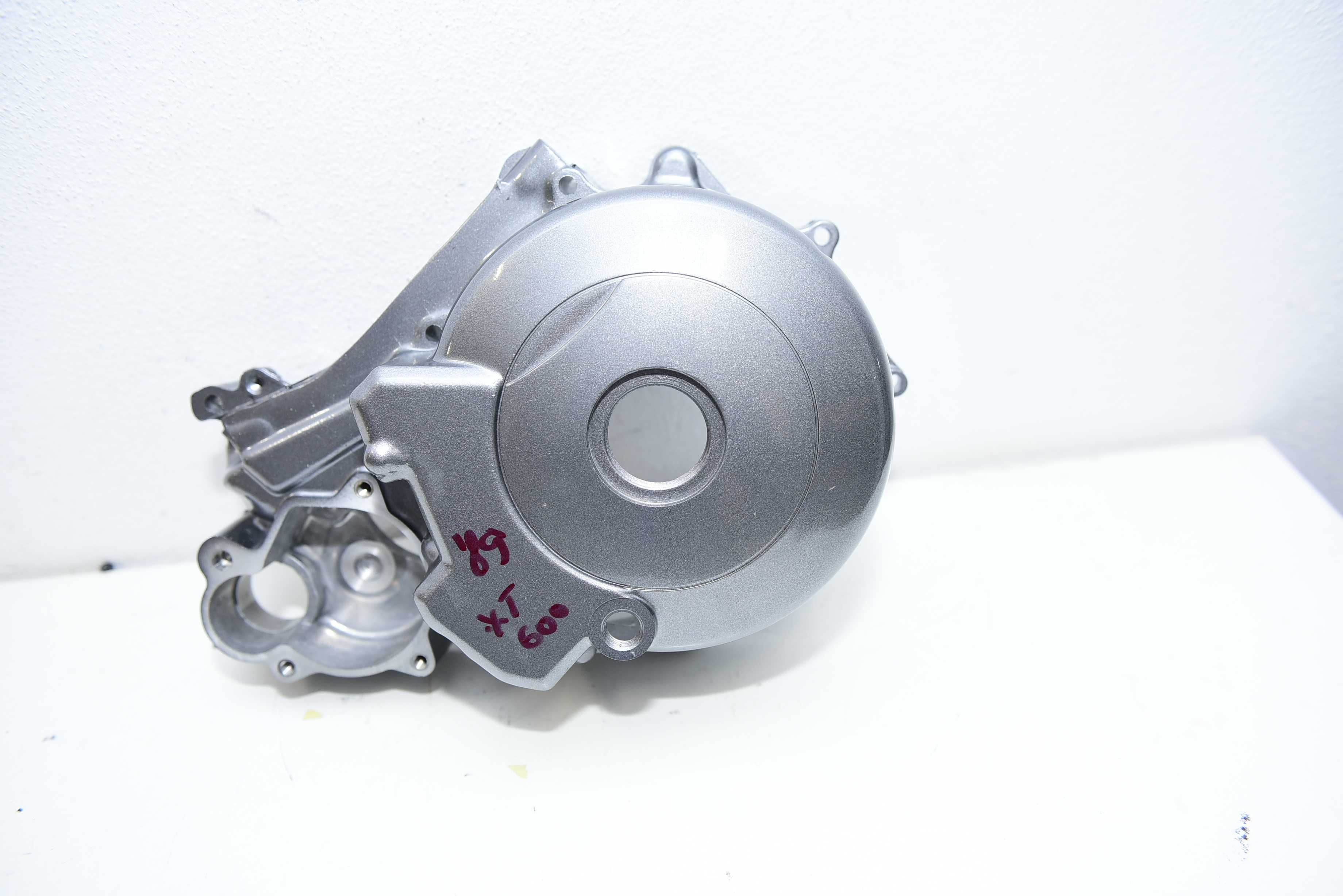 Capac motor NOU , original Yama Xt600