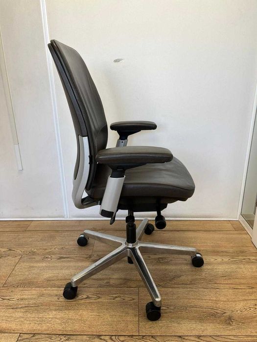 Refurbished Steelcase Amia Leather