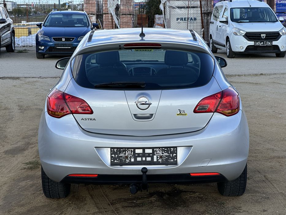 Opel Astra J 1.4i 2010