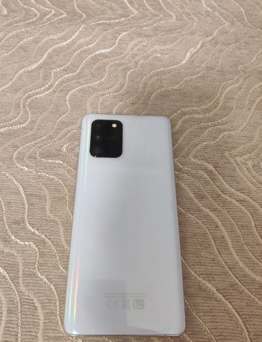 Продается смартфон