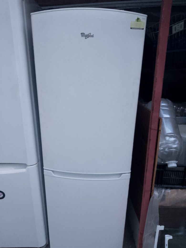 Frigider arctic Indesit Whirlpool metrou Tineretului