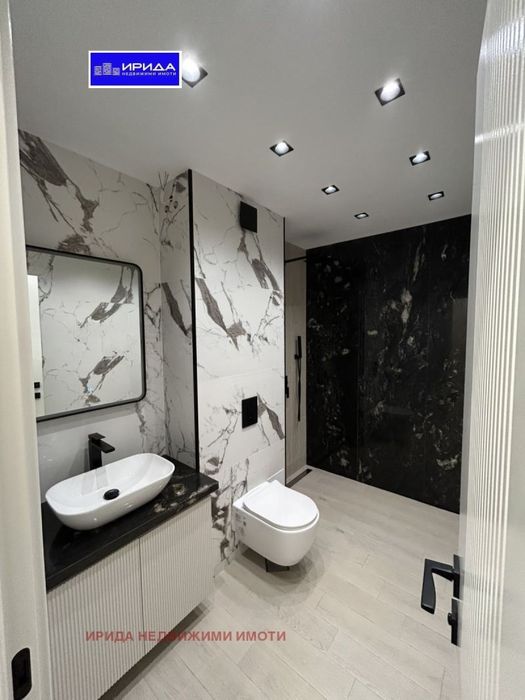 Просторен тристаен обзаведен апартамент в Кръстова вада