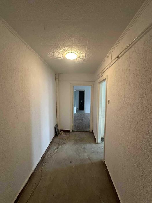 Apartament 3 camere + 2 băi | 2 balcoane | De renovat | Cartier MV1