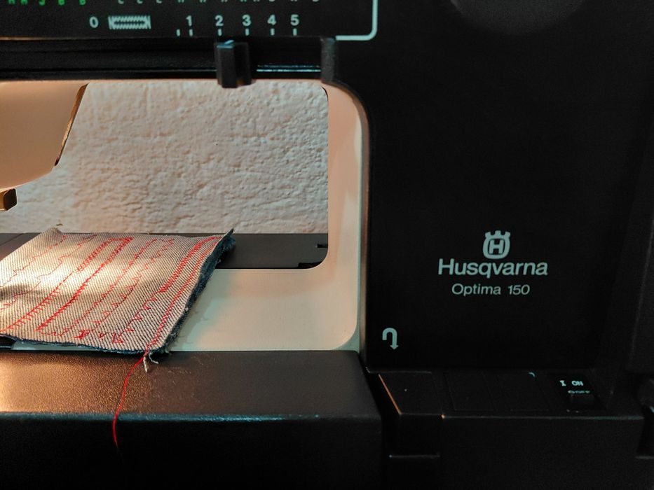 Шевна машина Хускварна