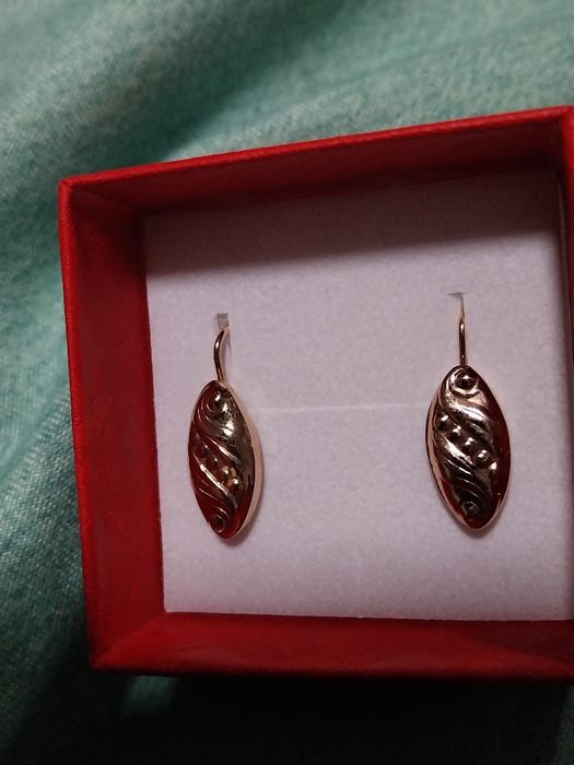 Cercei vechi din aur de 14k