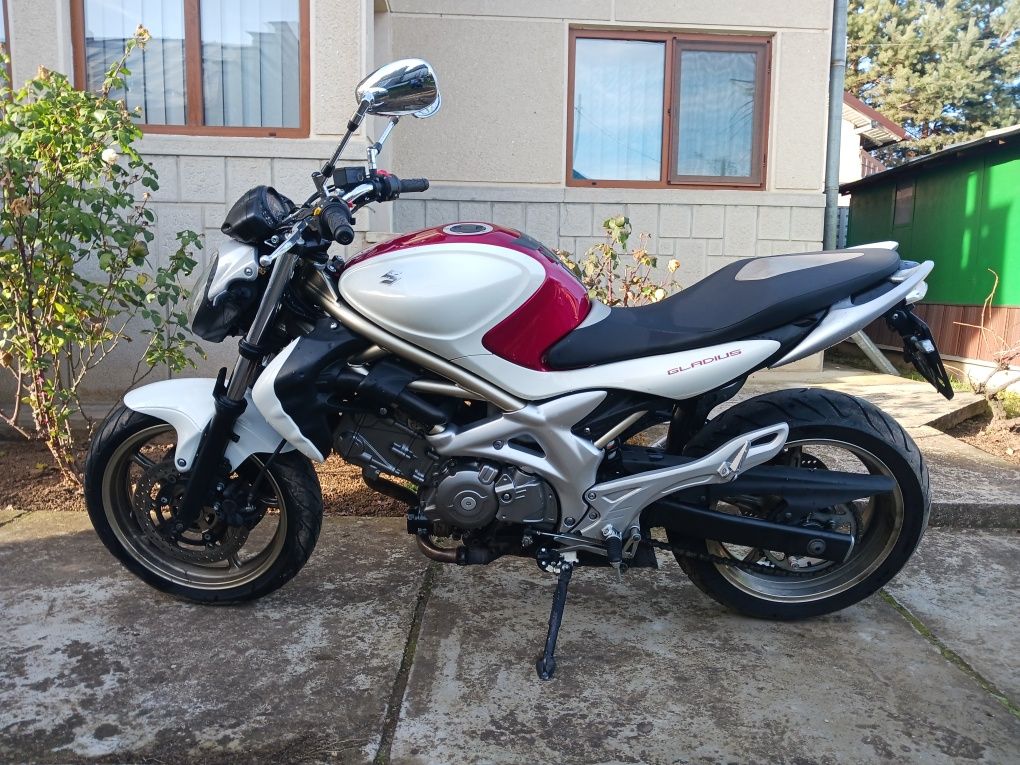 Moto M Parts Ploiesti vinde Sukuzi SFV 650 Gladius din 2009