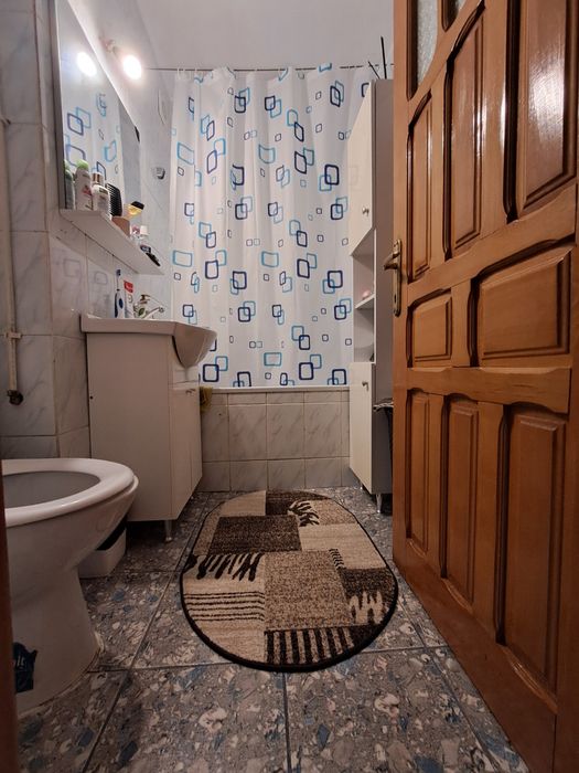 Vând Garsoniera situata în zona Far