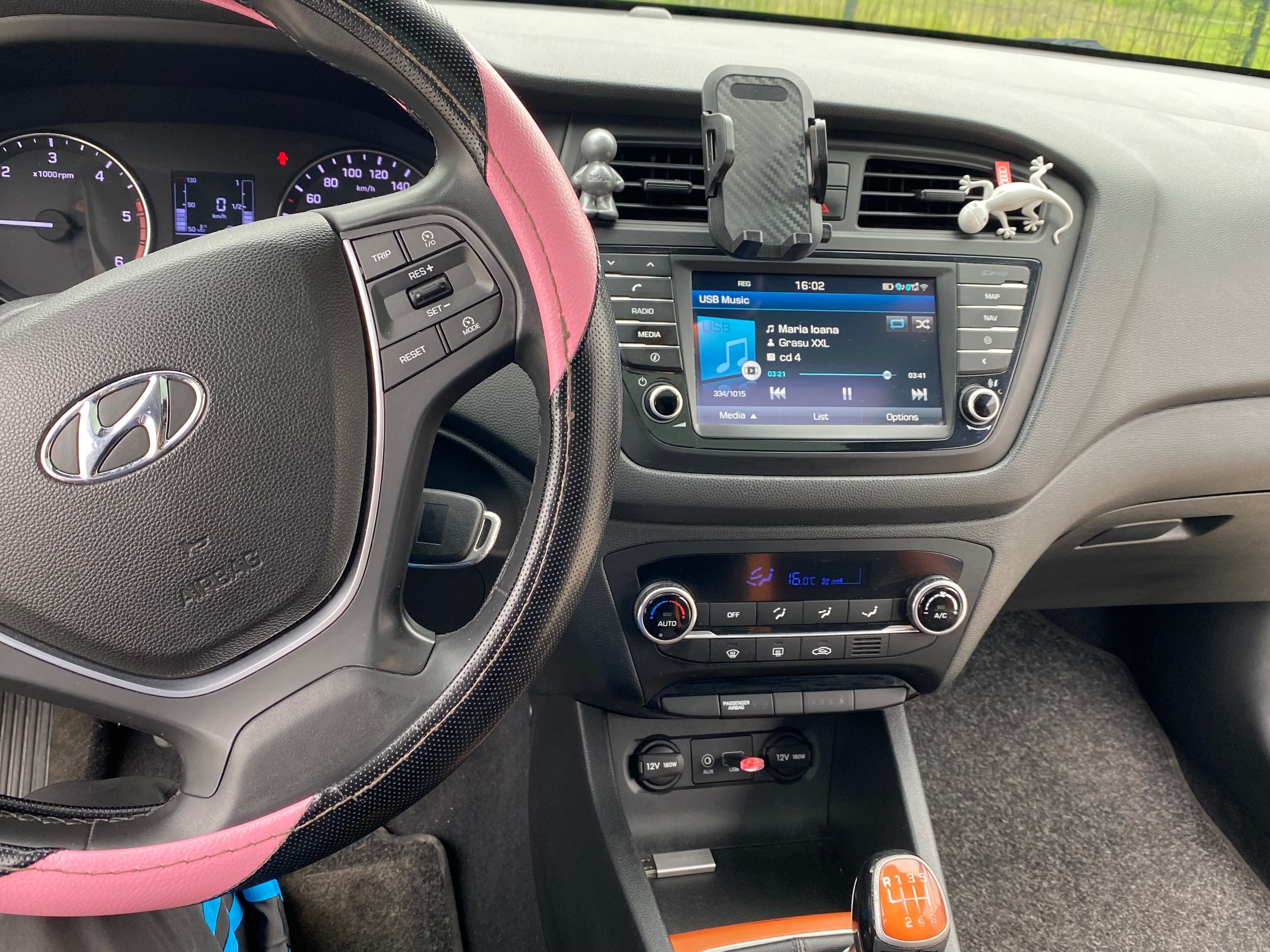 Vând Hyundai i 20