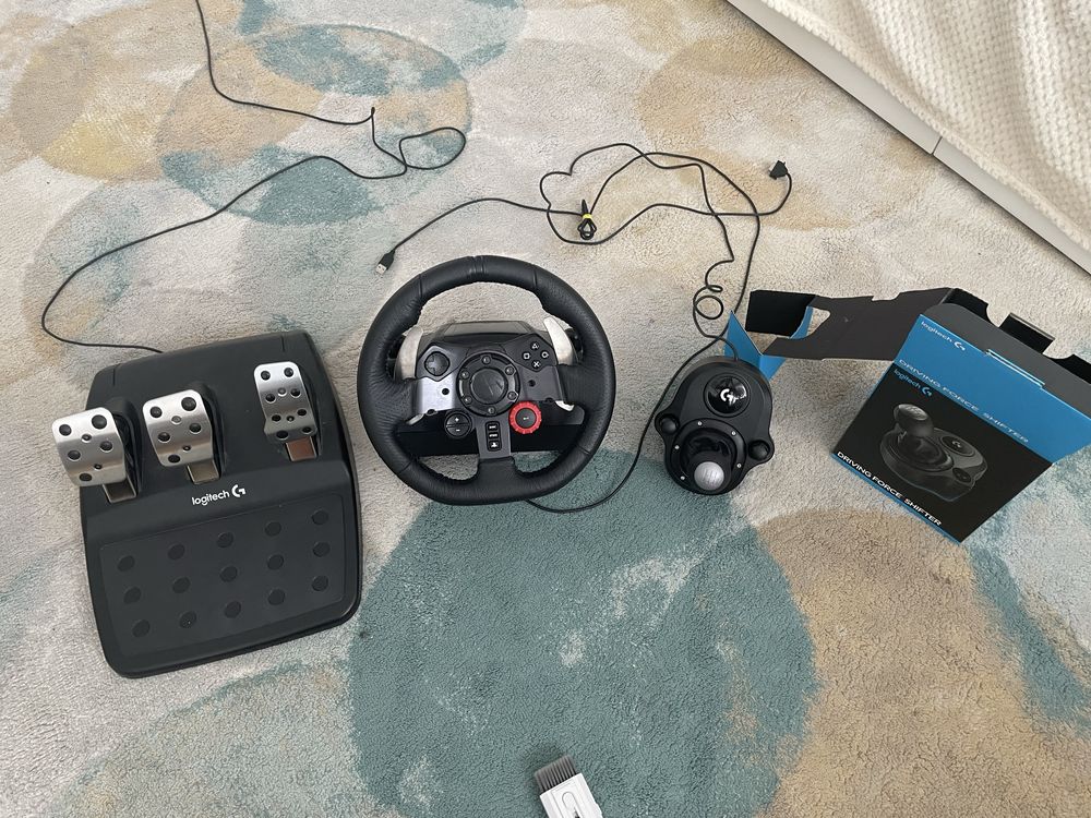 Volan Logitech G29 + Logitech Driving Force Shifter + F1 modification