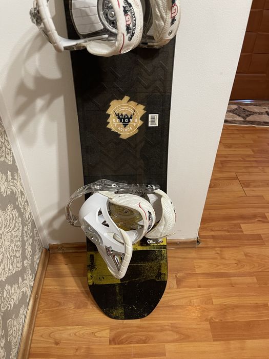 Placa snowboard 145 cm burton radius cu legaturi burton
