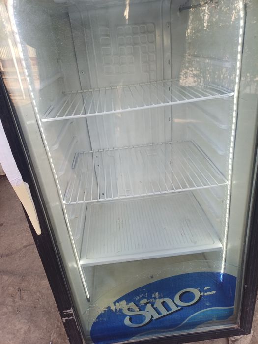 Ветрина стояший,,