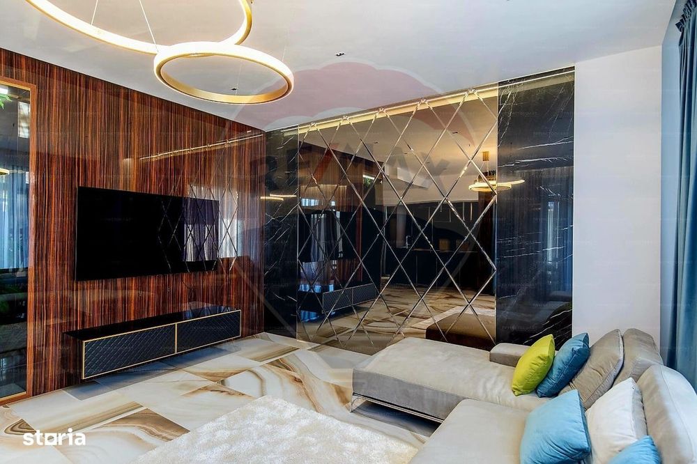 Casă / Vilă cu 4 camere de vânzare în zona Central