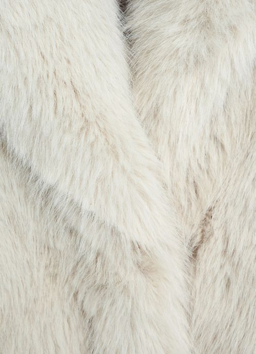 Продам белую эко шубу