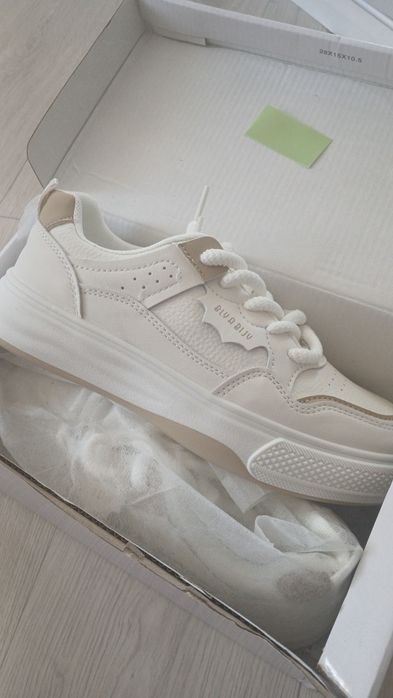 Продам новые кеды