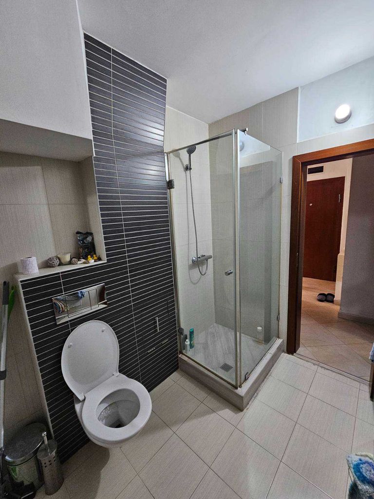 Дава се под наем Двустаен апартамент в Пловдив, Тракия - 80 кв.м за 382.5 € - Снимка #3