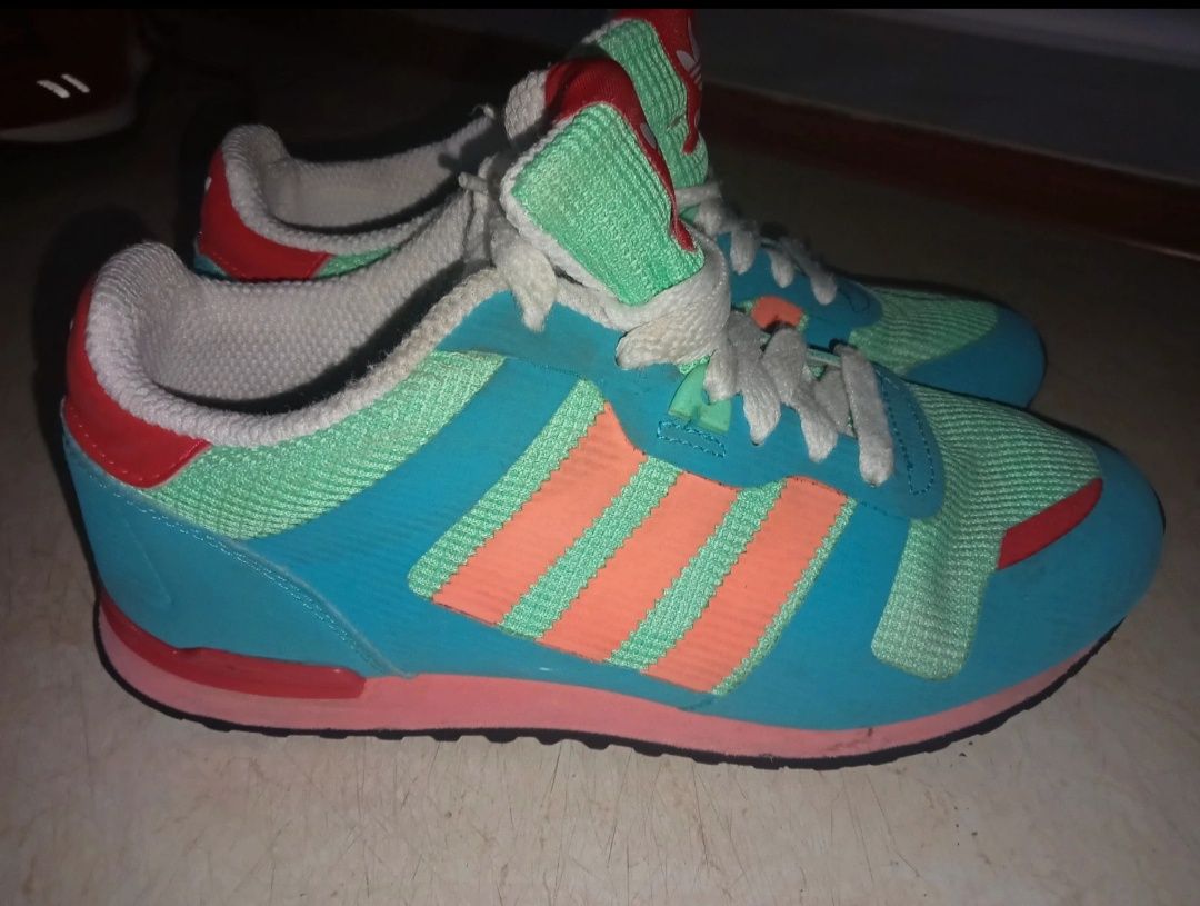 Adidas marimea 35