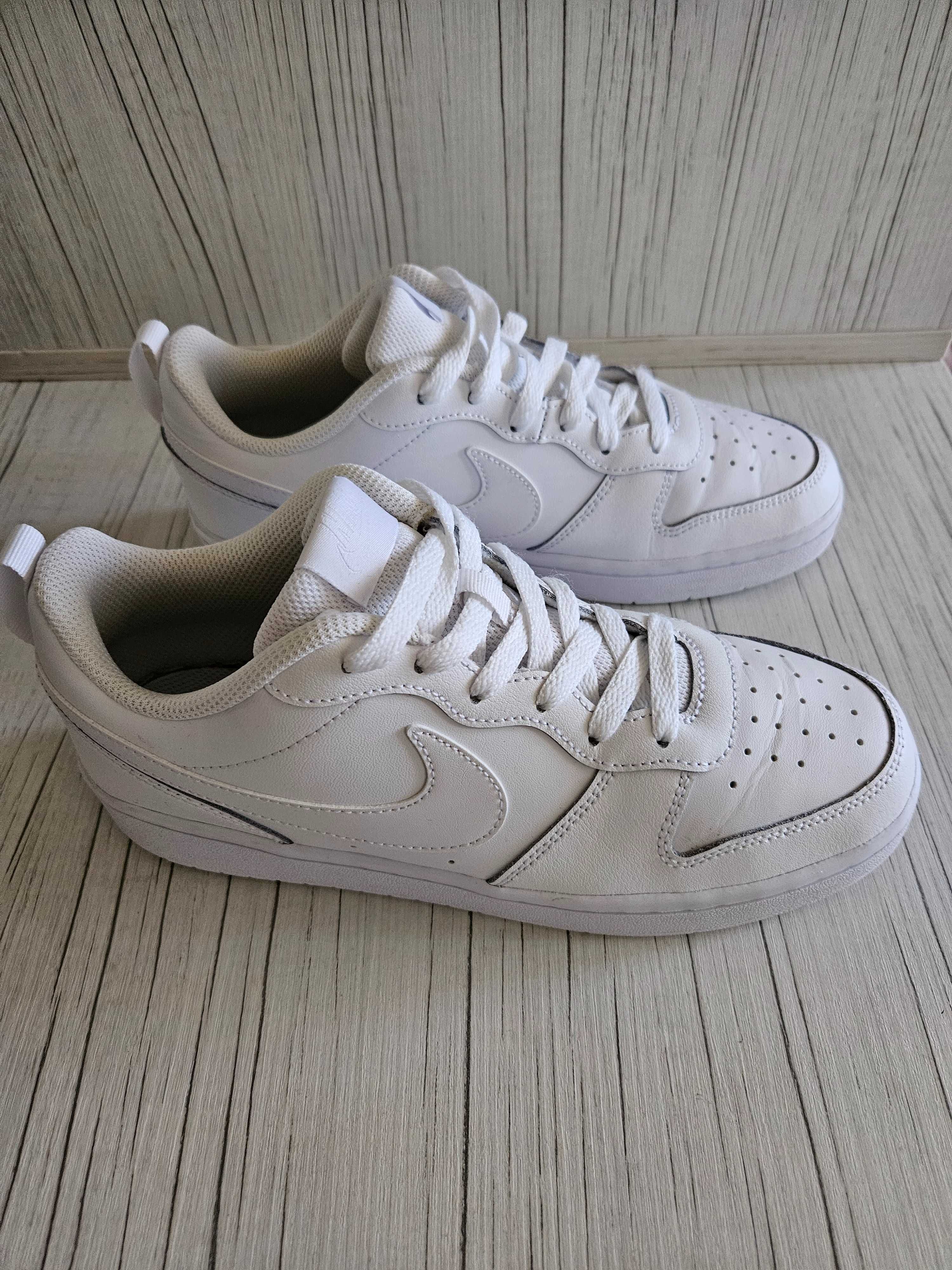 Маратонки nike...