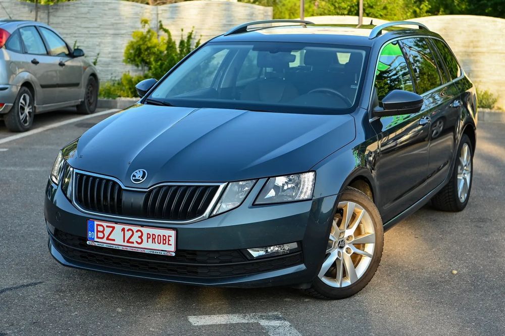 Skoda Octavia Automata/ Piele neagra cu textil/ Incalzire in scaune/ Android Auto