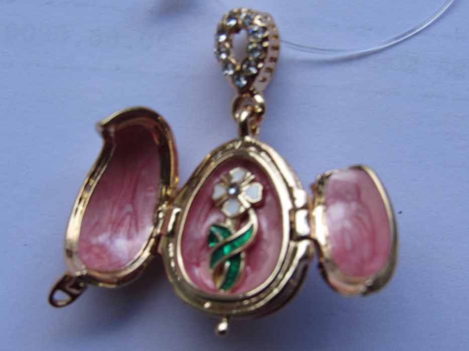 Фино дамско колие-висулка с Яйце Фаберже, ново