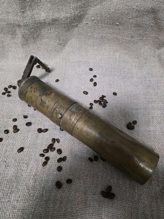 Rasnita turceasca de cafea din alama / bronz