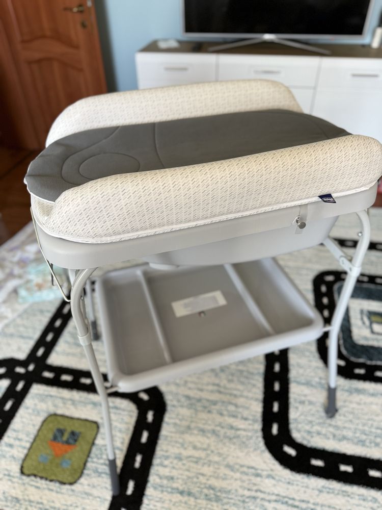 Cadita cu masa de infasat Chicco , 0luni+
