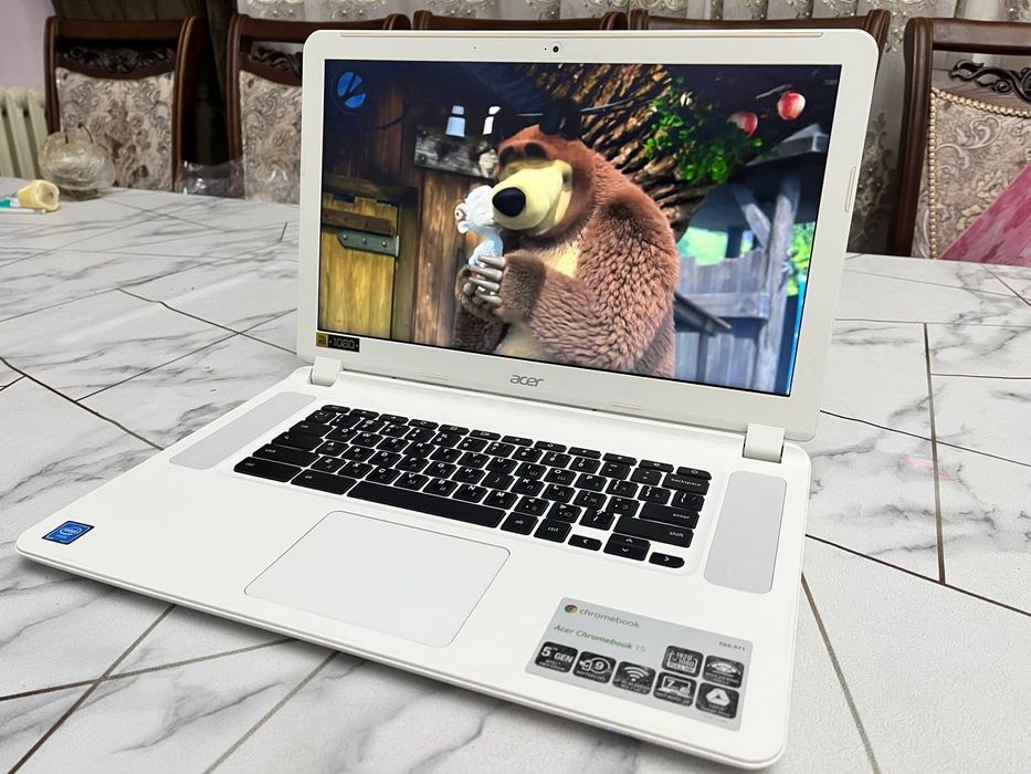 Ноутбук Acer chrombook 15 в отличном состоянии.