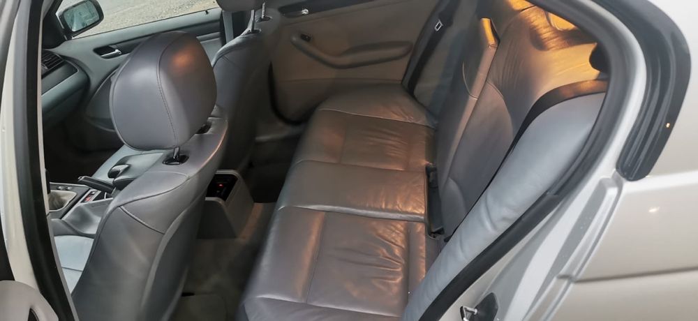 Vand sau schimb cu golf 5