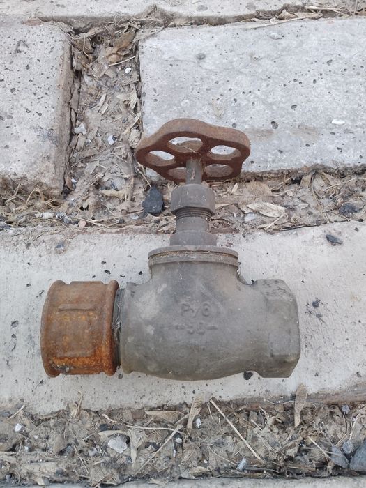 Кран водопроводный