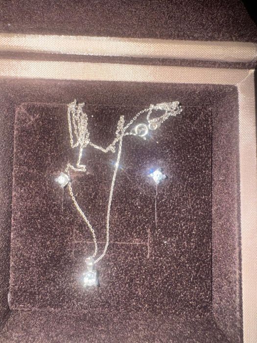 Vand cercei teilor de aur alb (18k) cu diamante cu factura si acte