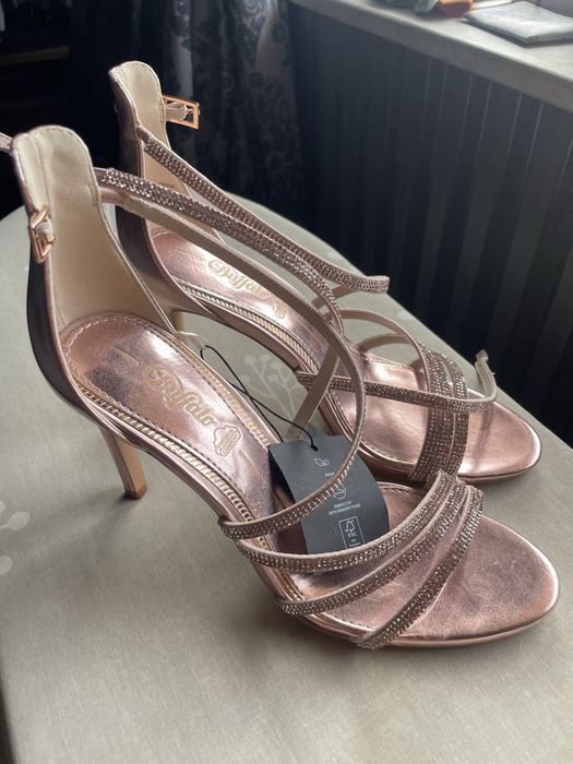 Сандали розово злато с каишка 39 н