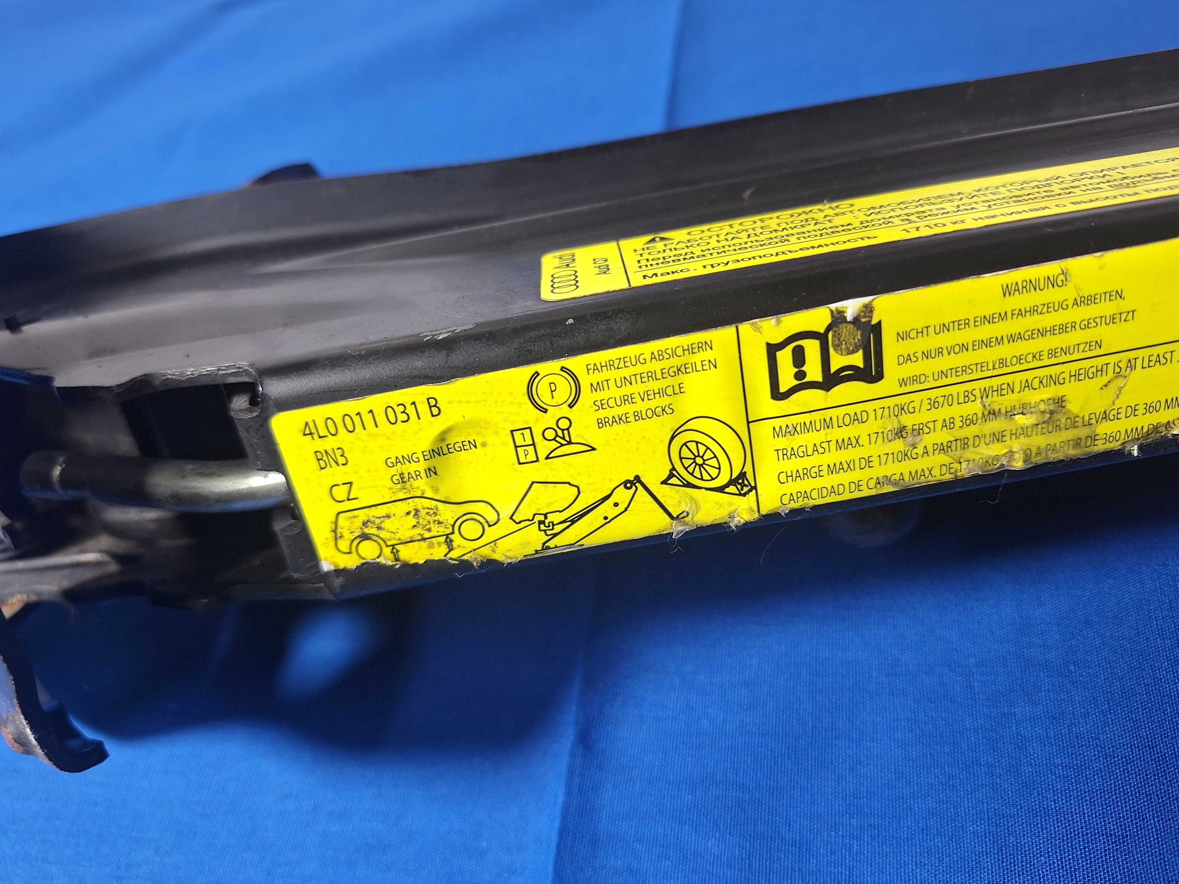 Cric AUTO - OEM AUDI Q7 / VW Touareg / Porsche Cayenne