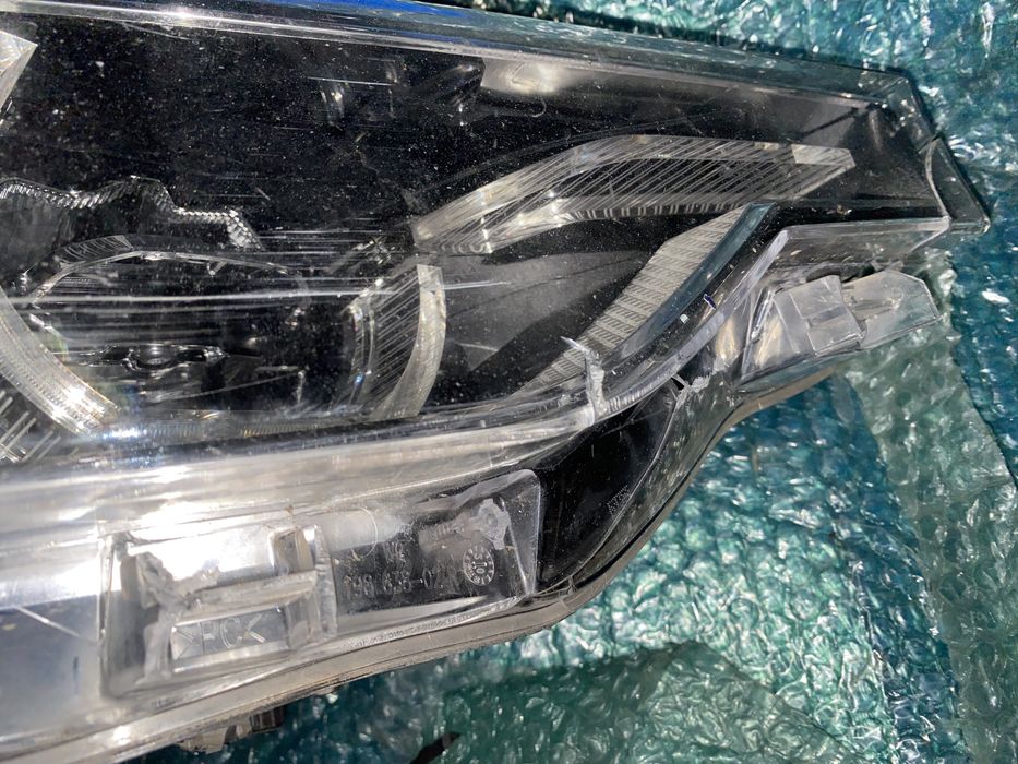 Far BMW seria 3 F30 F31 LCI Facelift 2015 - 2019 far Dreapta adaptiv