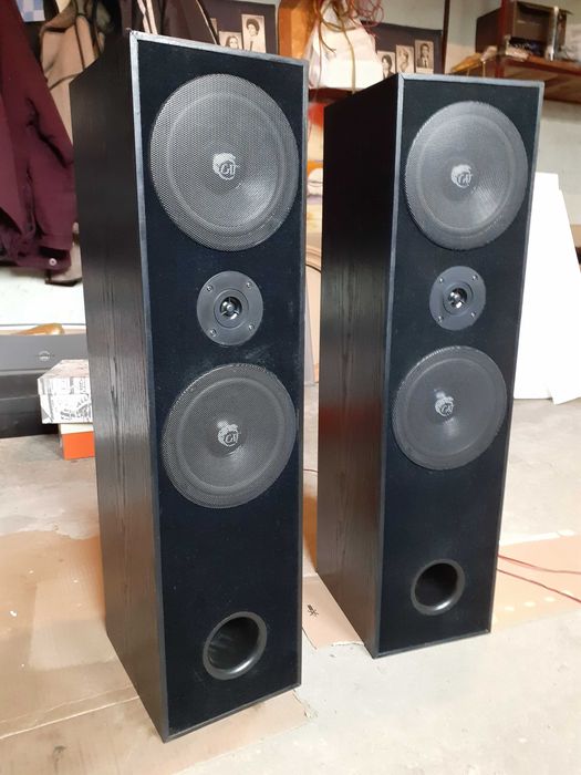 Boxe 3 căi 180W producător CAT Germania, de podea