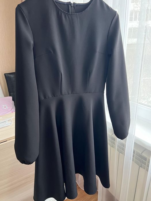 Платье черный 42 размер