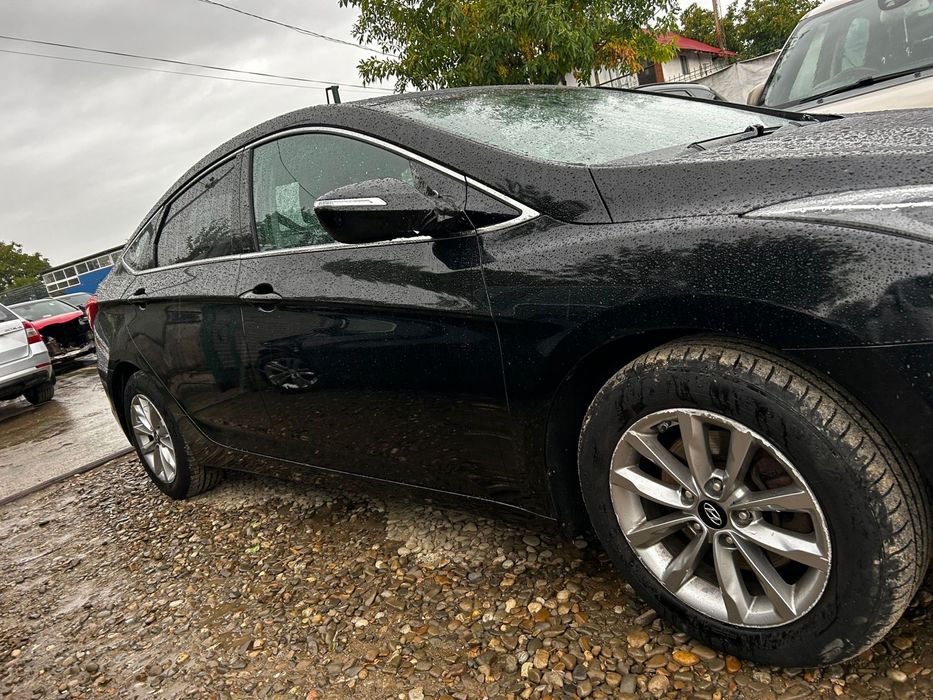 Aripă stânga față Hyundai i40 2016