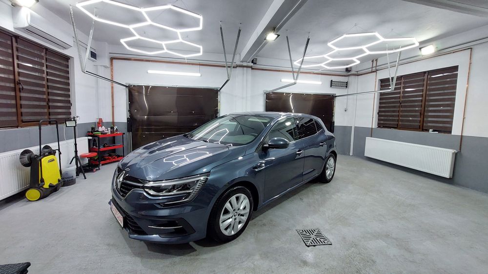 Polish/Detailing exterior
