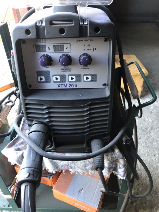 Aparat sudare MIG-MAG PARWELD XTM 201 i