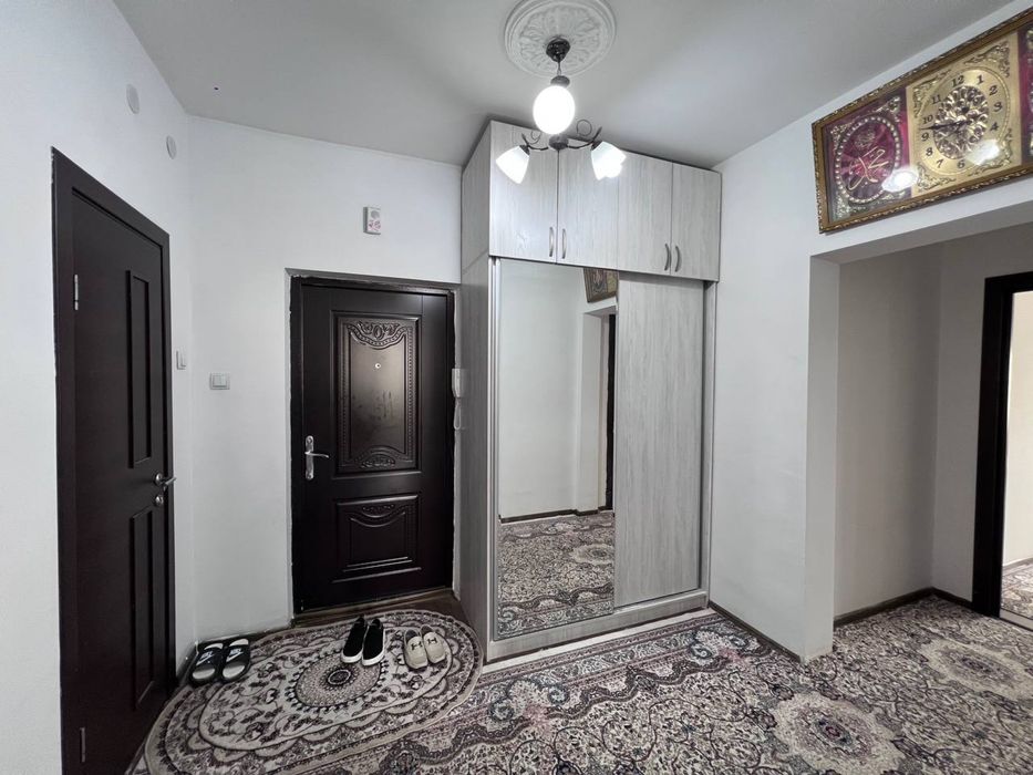 УЙ СОТИЛАДИ СРОЧНО Янгихайот тумани 10-худуд 9/3/3 68 квадрат