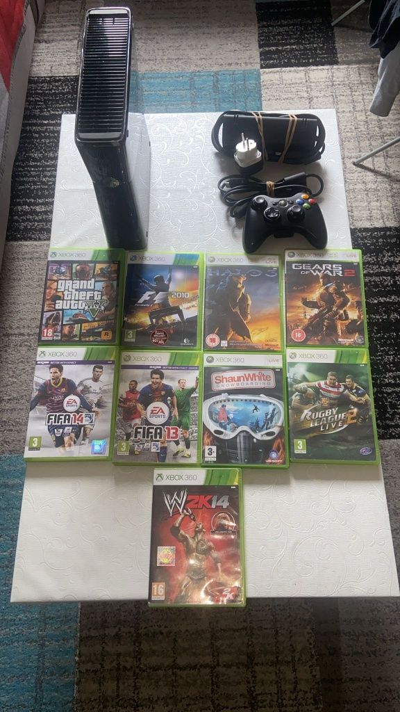 Consola Xbox 360 Slim. Cu Gta 5 si alte 8 jocuri.