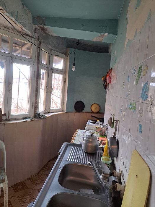 Продаётся Своя квартира куйлюк базар 3 /3/12 напротив строительного ры