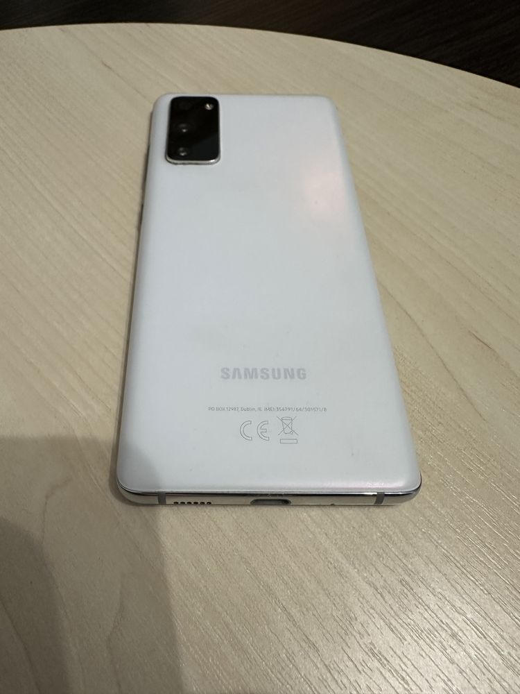 Samsung S20 FE White 128 GB!