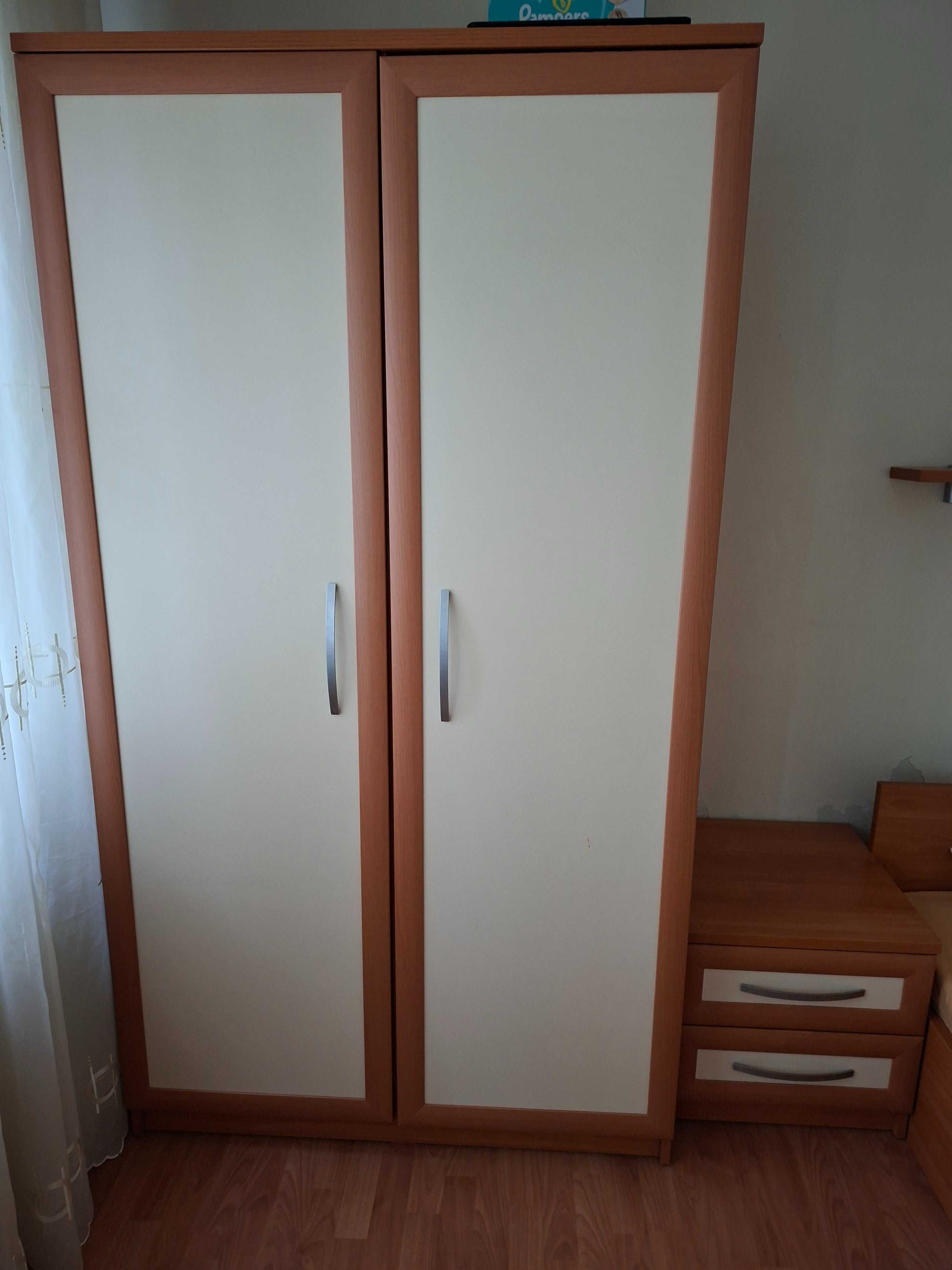 Продавам обзавеждане на всекидневна и детска