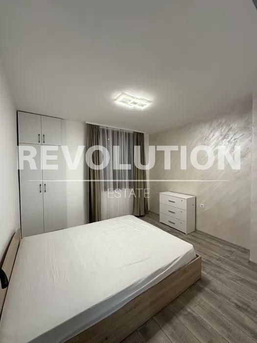 Дава се под наем Четиристаен апартамент в Варна, Възраждане 1 - 110 кв.м за 700 € - Снимка #4