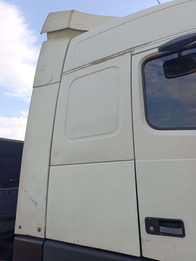 Volvo Fh12 pritsepom